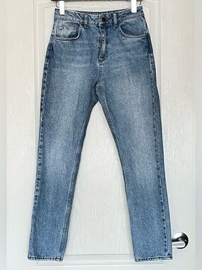 Reclaimed Vintage ASOS Light Wash Mom Jeans Sz 24 Straight Leg 90s Style Y2K